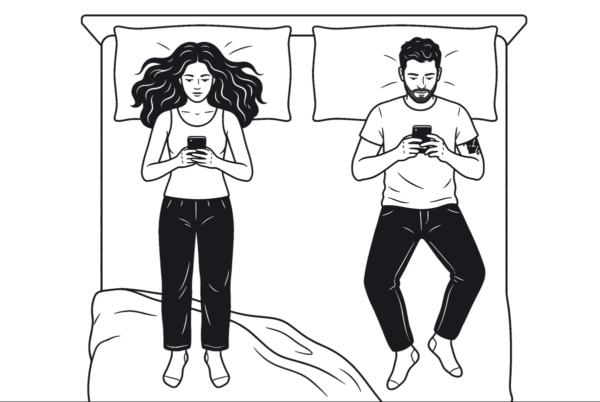 Illustration: Ein Paar liegt nebeneinander im Bett, beide schauen auf ihr Smartphone